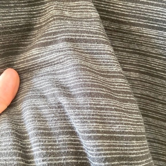⭐️2 FOR $20⭐️ Champion Grey Pullover sweater - Picture 9 of 12